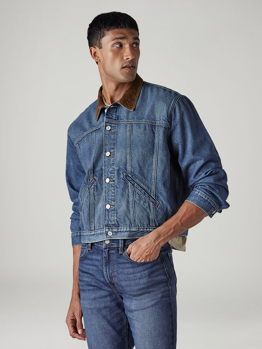 Men's Solid Regular Fit Trucker Jacket
