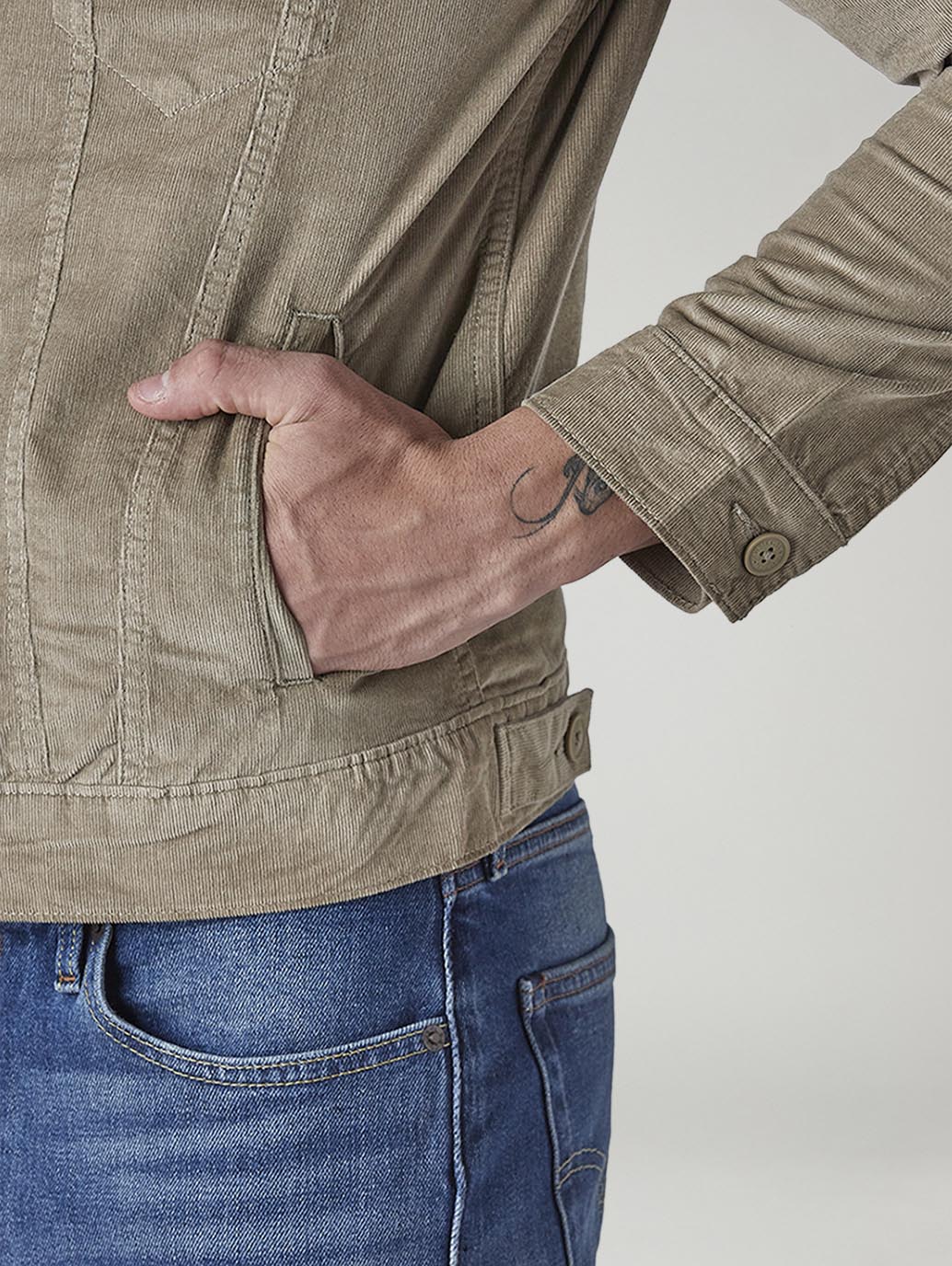 Men's Solid Regular Fit Corduroy Denim Jacket