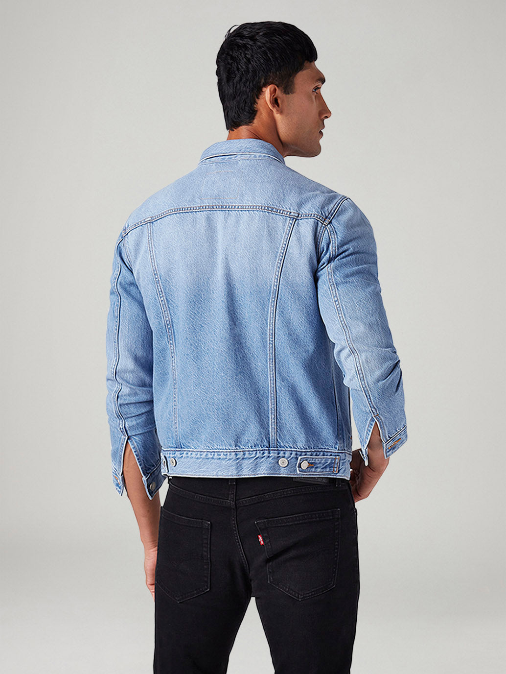 Men's Solid Regular Fit Denim Jacket