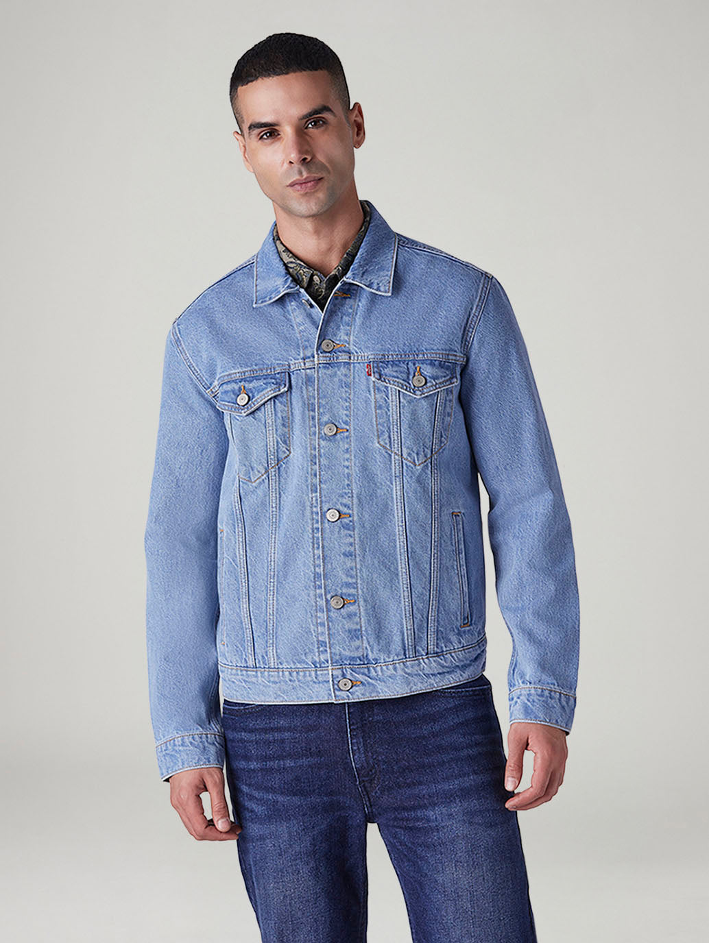Men's Solid Regular Fit Denim Jacket