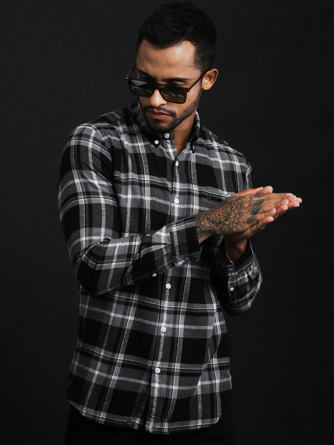Men Black & Grey Checks Slim Fit Shirt