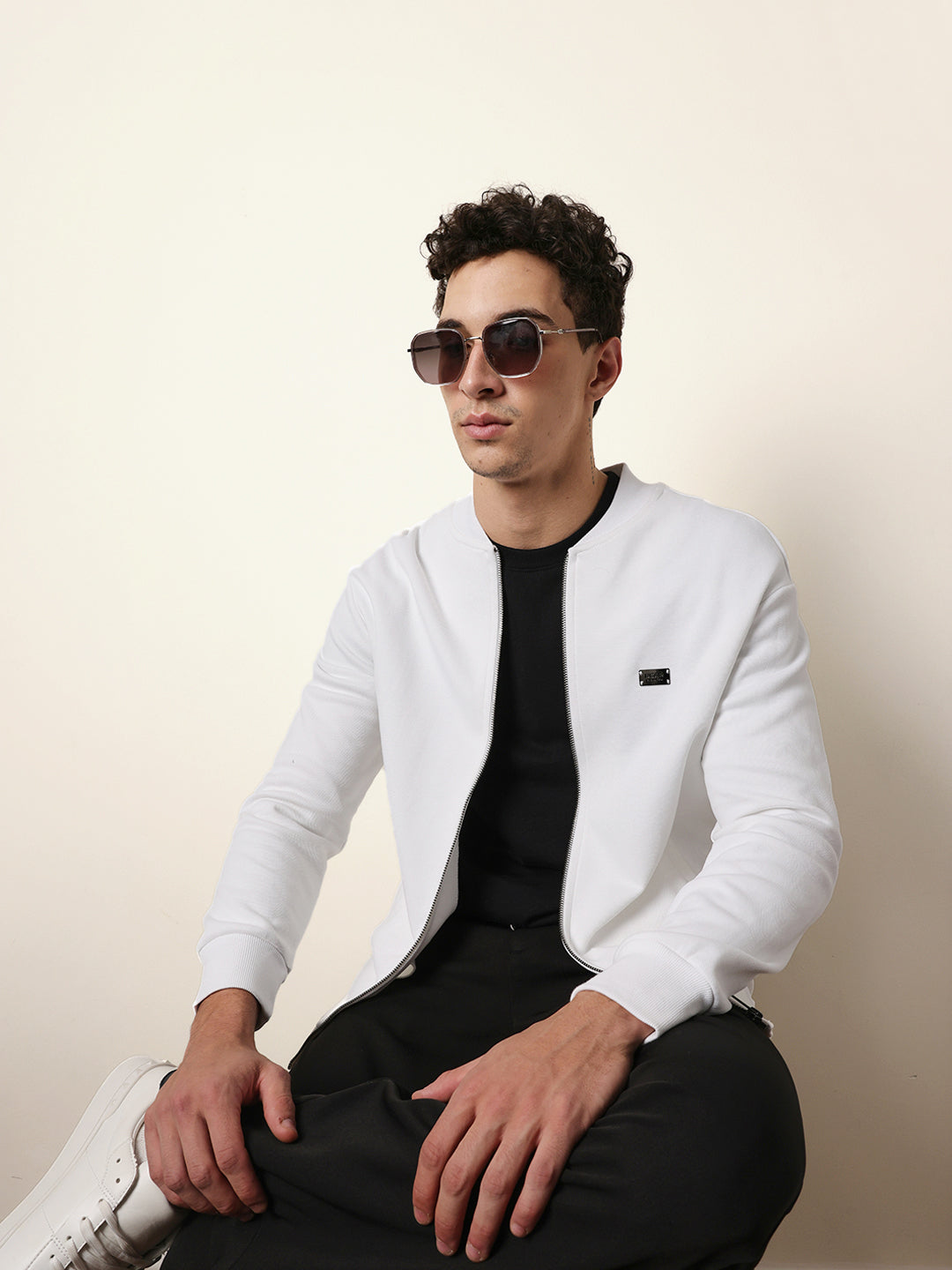 White Relax Fit Mock Neck Jacket with Zipper Closure – Classic Solid Design
