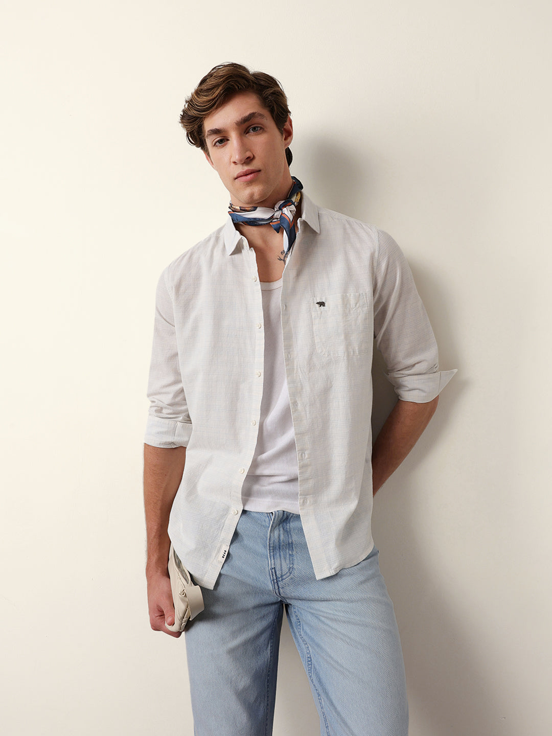 Blue & Off-White Woven Micro-Checked Slim-Fit Casual Shirt