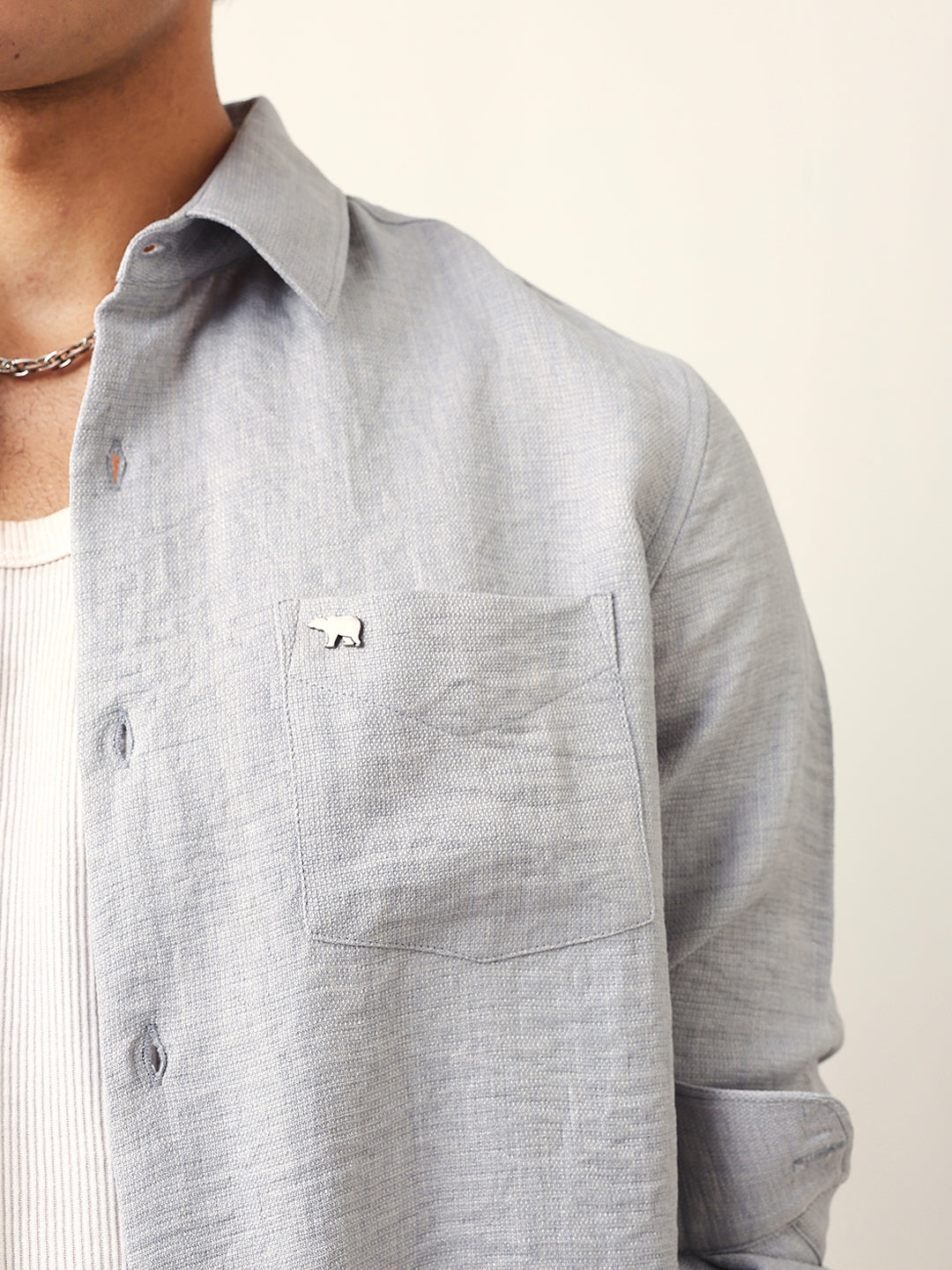 Grey Textured Solid Slim Fit Casual Shirt