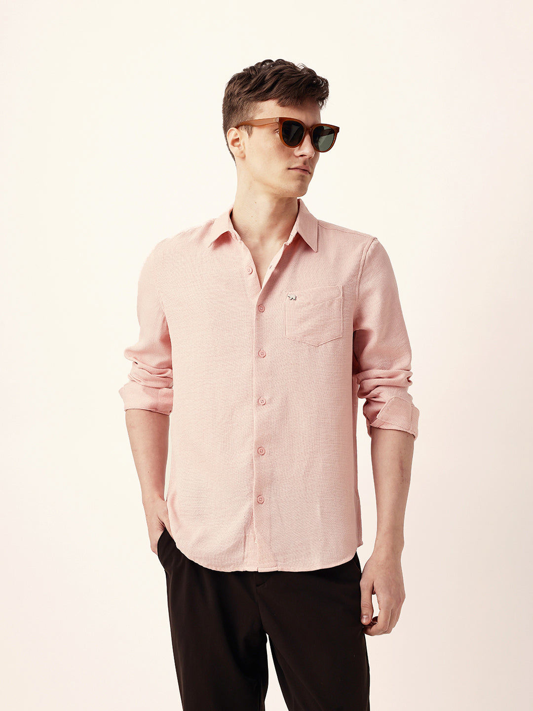 Pink Woven Solid Slim Fit Casual Shirt