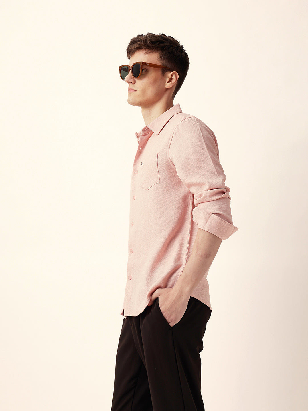 Pink Woven Solid Slim Fit Casual Shirt