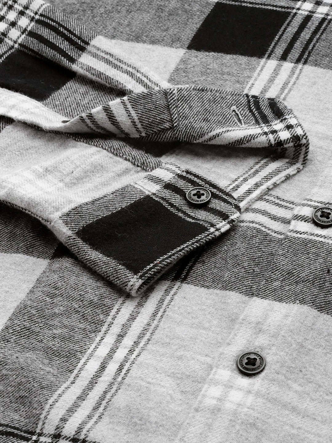 Men Slim Button-down Flannel Shirt