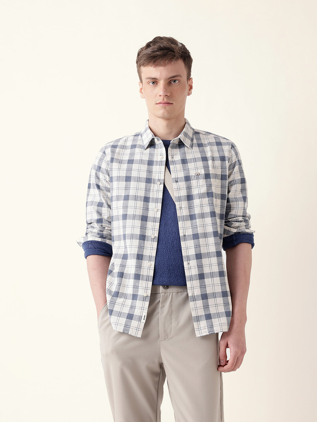 White with Blue Woven Checkered Slim Fit Casual Shirt