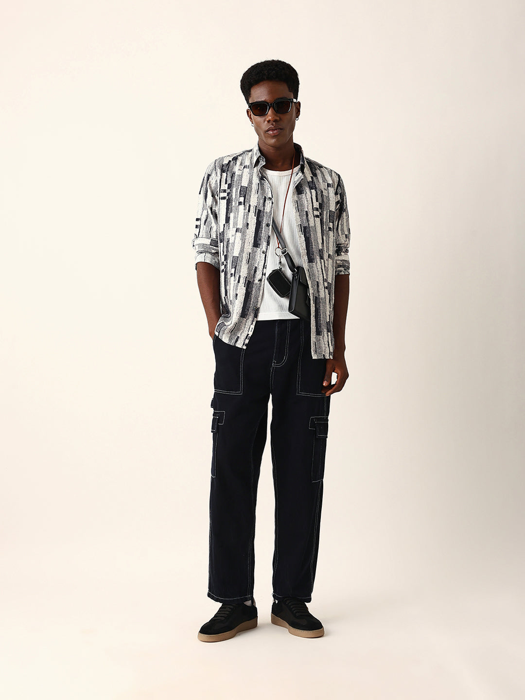 Black & Off-White Abstract Textured Printed Regular Fit Casual Shirt
