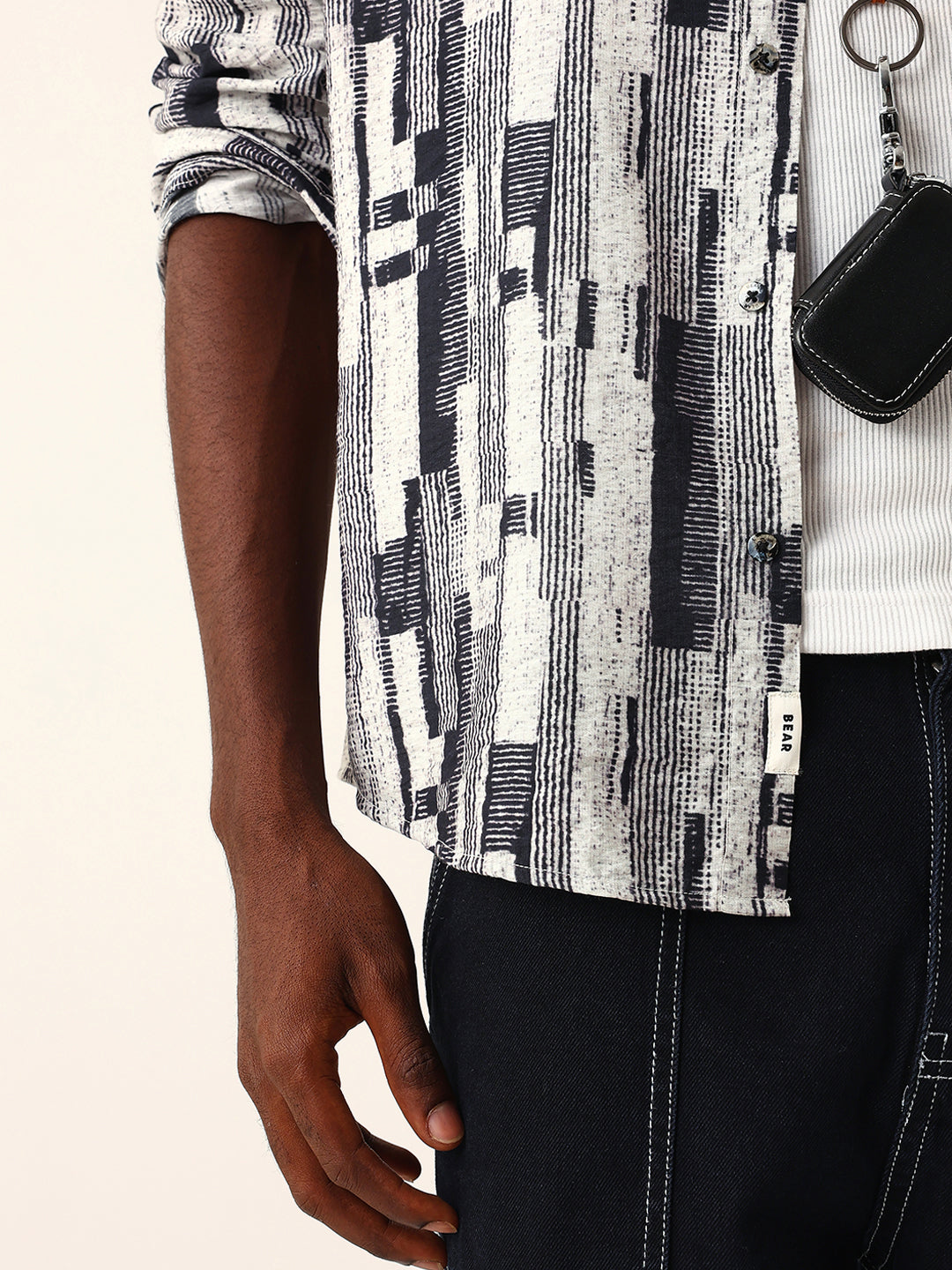 Black & Off-White Abstract Textured Printed Regular Fit Casual Shirt