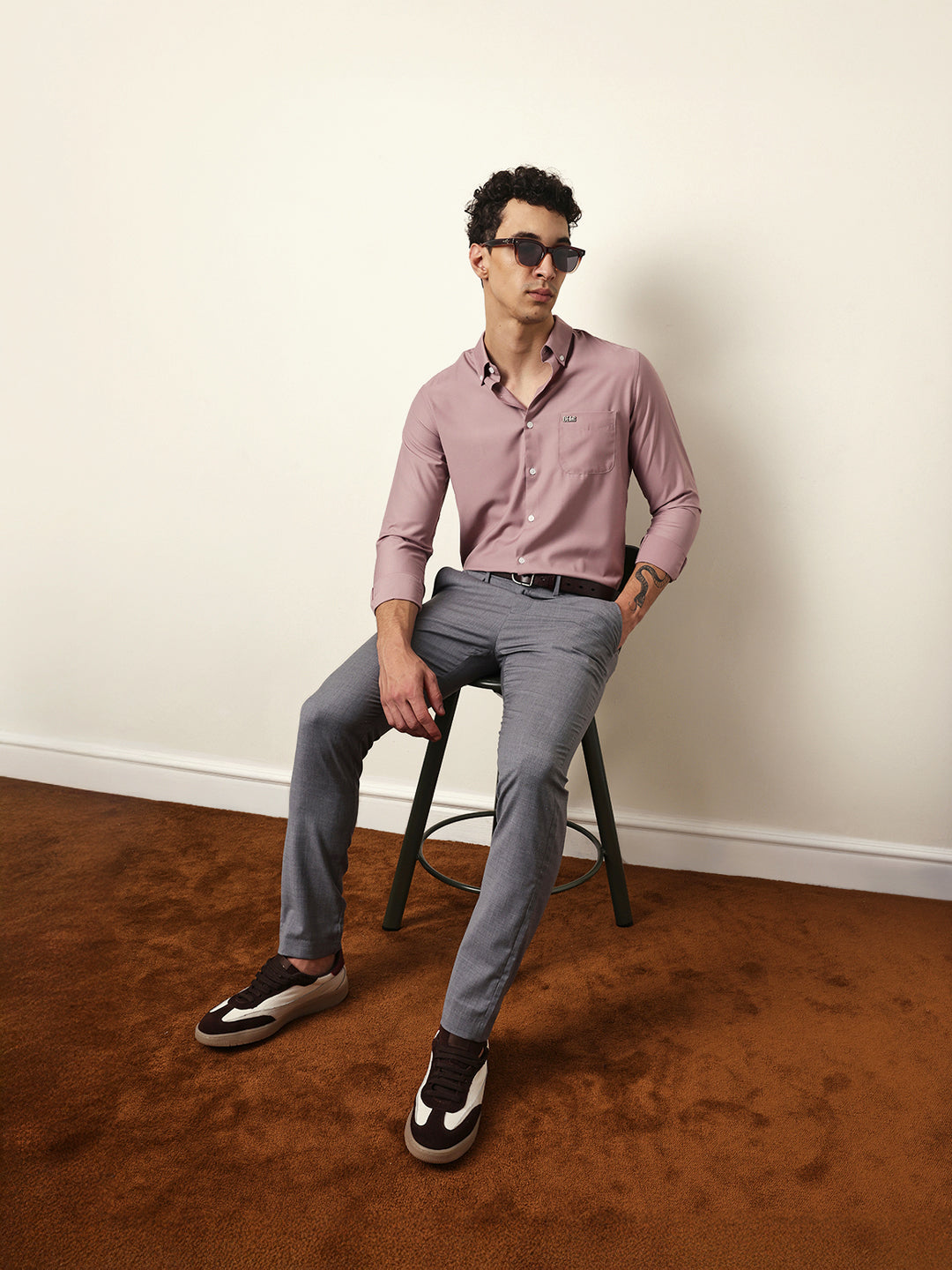 Pink Solid Slim Fit Casual Shirt with a Classic Semi-Formal Look