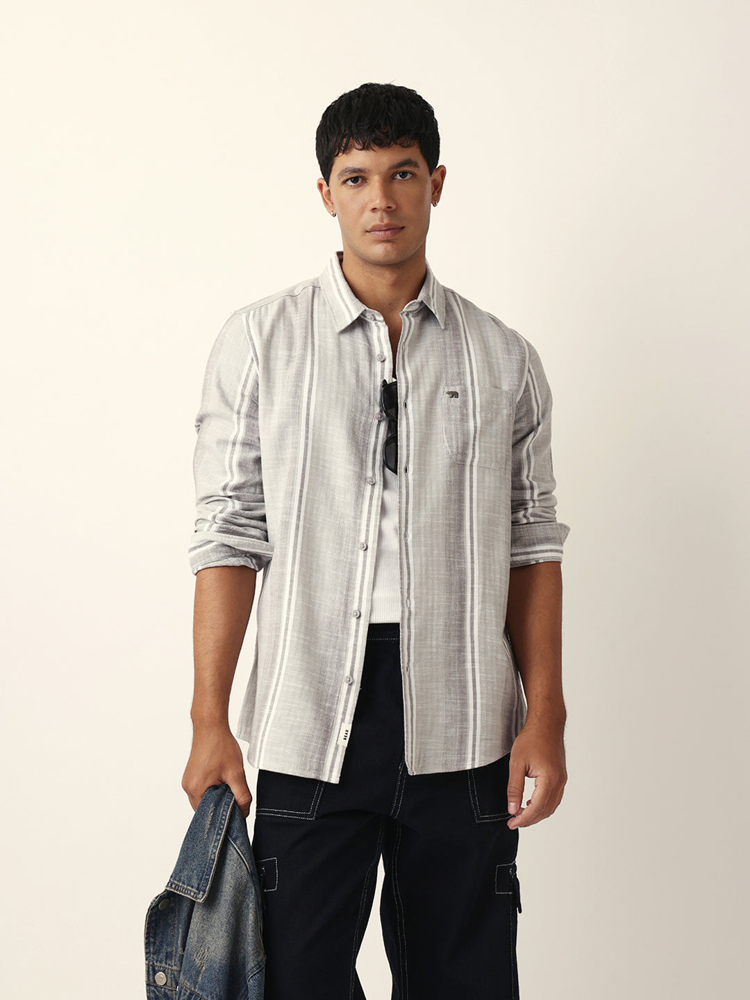 Grey & White Herringbone Striped Slim Fit Casual Shirt