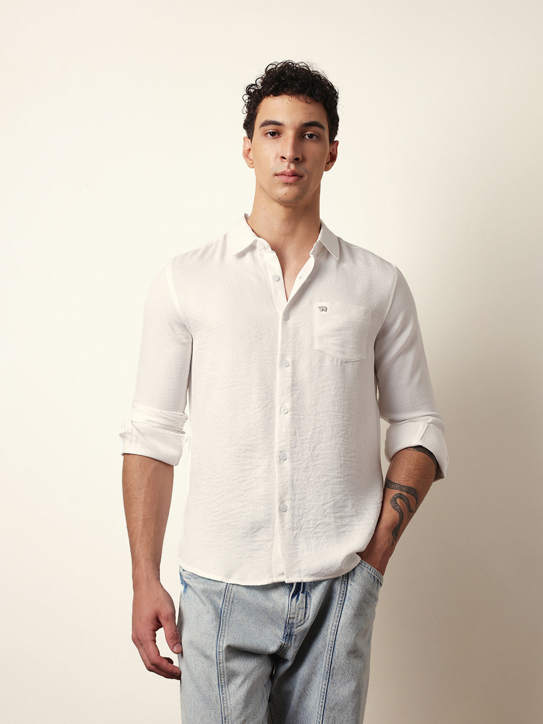 White Woven Solid Slim Fit Casual Shirt
