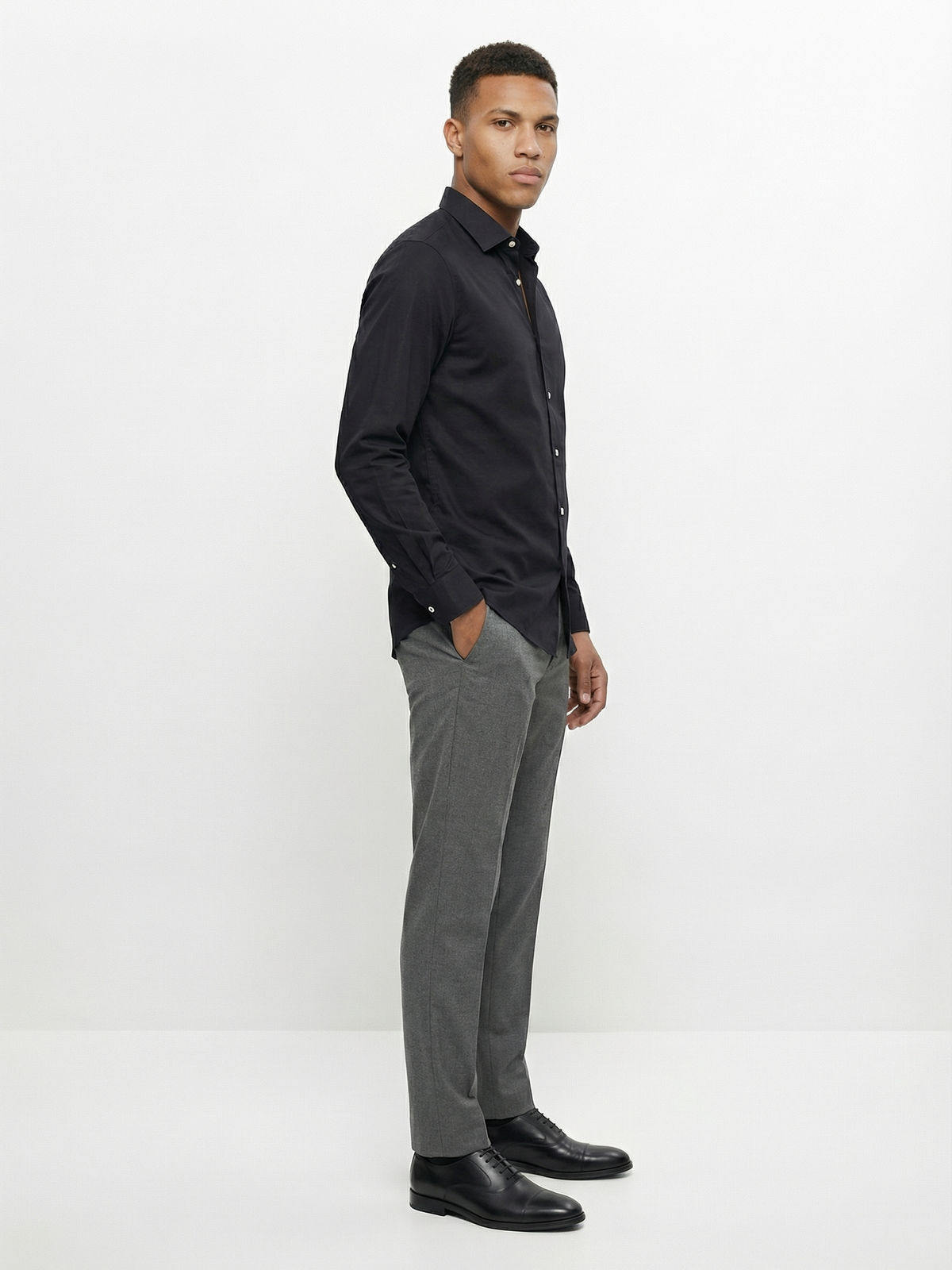 Black Solid Slim Fit Casual Shirt